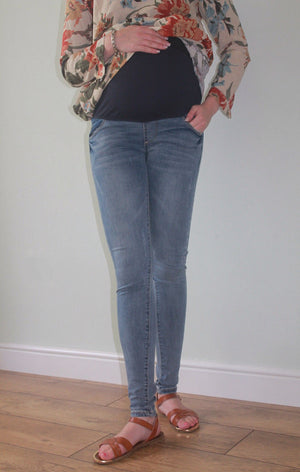 Fashionably_Pregnant_Maternity_faded_over_the_bump_skinny_denim_jeans_blue