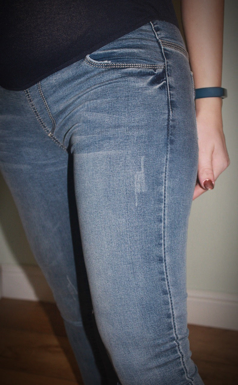 Fashionably_Pregnant_Maternity_faded_over_the_bump_skinny_denim_jeans_blue