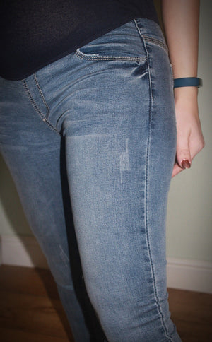 Fashionably_Pregnant_Maternity_faded_over_the_bump_skinny_denim_jeans_blue