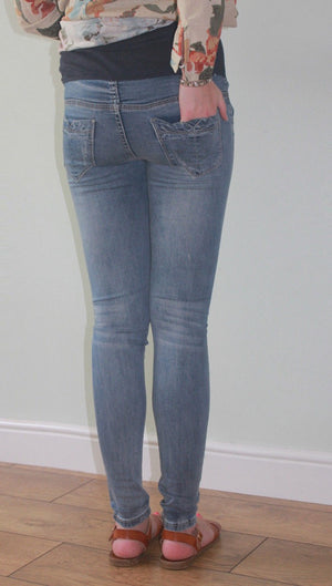 Fashionably_Pregnant_Maternity_faded_over_the_bump_skinny_denim_jeans_blue