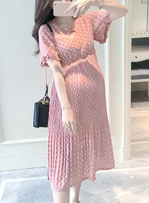Pink_Polka_dot_dress_Fashionably_Pregnant
